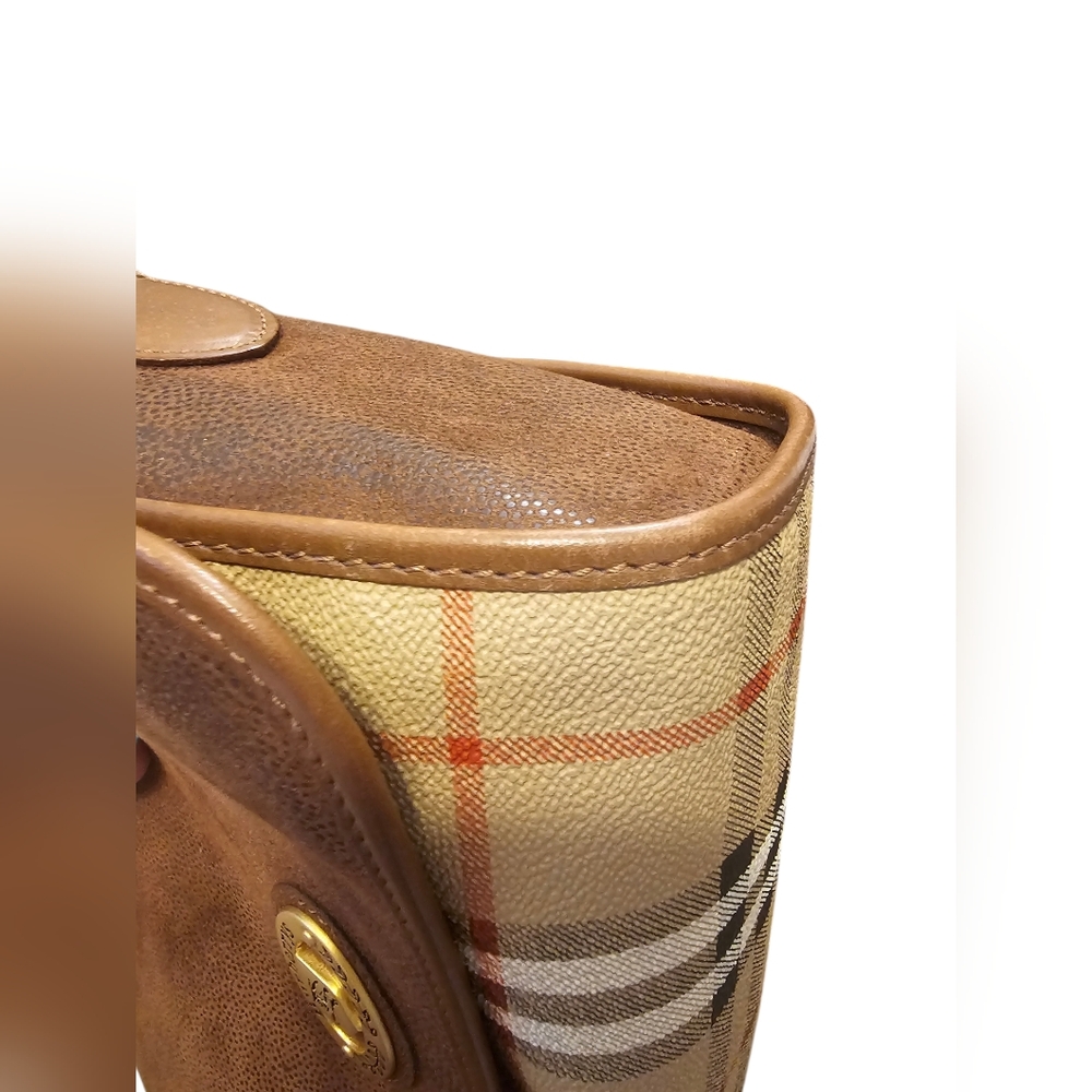 Burberrys Vintage Crossbody Bag with COA - Picture 12 of 14